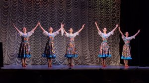 «Девичий перепляс»