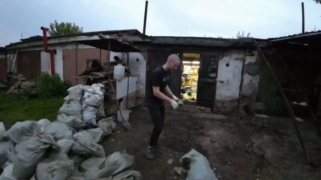 БОГАТЫЙ ВЫВОЗ С ДАЧИ\ВЫВОЗ МУСОРА\ПЕРЕВОЗИМ БАЙДАРКИ\КУНГ-ФУ В ЛИФТЕ \МУРАВЬИ В МОИХ ШТАНАХ С БРЕВНА смотреть онлайн