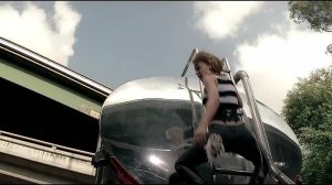Kylie Minogue - Red Blooded Woman