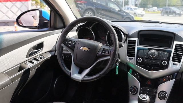 Chevrolet Cruze смотреть онлайн
