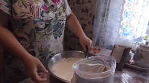 сегодня солнечно,дрожжевые блины,доим коз
