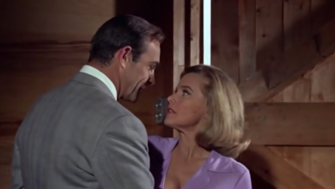 Борьба Джеймса Бонда и Пусси Галор. Фильм «Goldfinger» смотреть онлайн