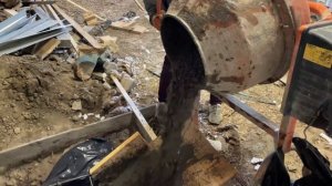 Заливаем бетон СТО. Фундамент для подъемников. Пол в гараже.