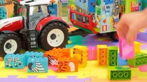 Дорожный Каток делает новую дорогу! Большая Стройка для детей 🚜🛣️