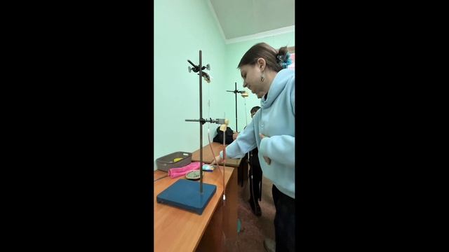 Закон Бойля-Мариотта с водой и воздухом в трубках.