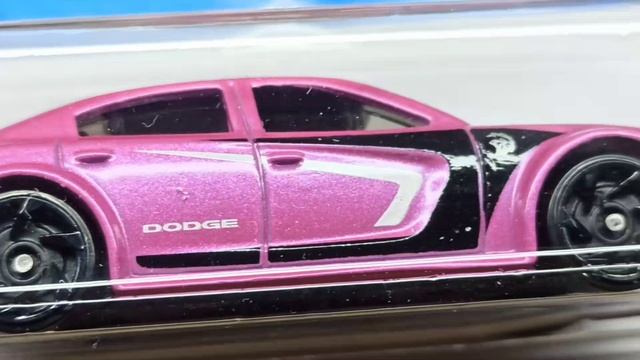 Dodge Charger VI(LD)II'2014 SRT Hellcat'2020. 1-64 от Hot Wheels. Розовый.Pink