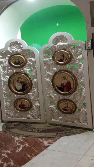 Божественная служба в храме Святой Троицы