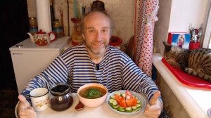 Обед с котями. Мои рассуждения о жестокости детей. Мукбанг. Обжор. Еда на камеру. Диета. Шизофрения.
