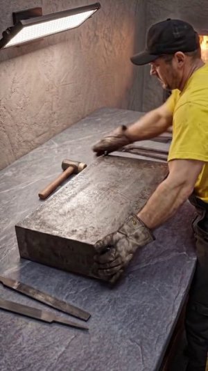 ОН ПЛАВИТ ПЛАСТИКОВЫЕ БУТЫЛКИ И ДЕЛАЕТ ИЗ НИХ ВЕЧНУЮ ТРОТУАРНУЮ ПЛИТКУ! ШОК-ИДЕЯ!