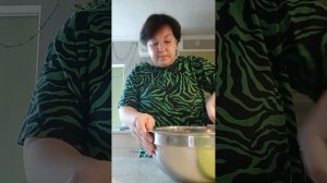 Тесто замесила 🍞