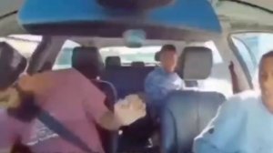 Обычный день таксиста из Кейптауна (ЮАР). В конце налётчик спросил: Ты мусульманин? 
- Да. 
- А, тог