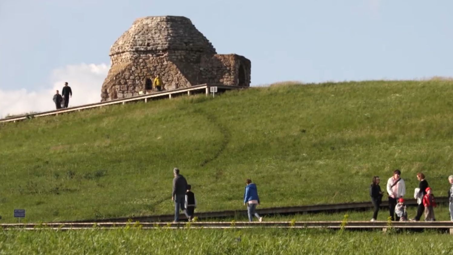 Турахан кәшәнәһен ЮНЕСКО ҡомартҡылары исемлегенә индереүгә әҙерләйҙәр смотреть онлайн