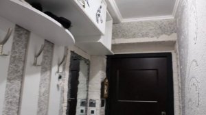 Красивый ремонт в небольшой прихожей.
