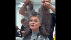 Преображение волос, сделавшее её моложе на годы