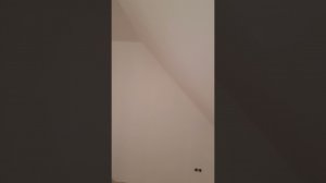 трехуровневая квартира 3этаж покрасили  потолок