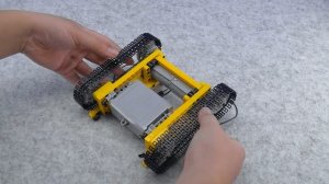 Я построил лучшую спасательную машину LEGO, которая может спастись где угодно