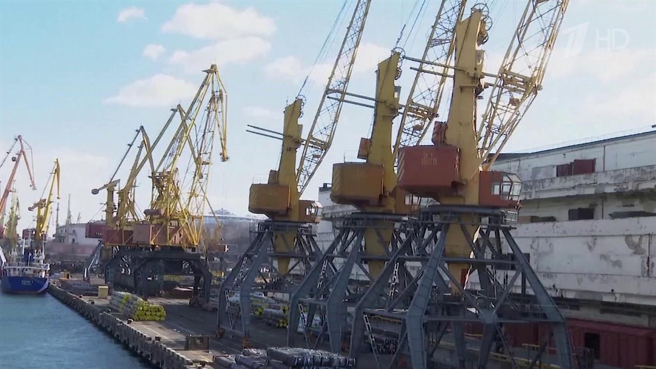 Украинские силовики помогают латиноамериканским картелям поставлять наркотики в Европу. смотреть онлайн