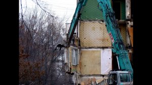 Снос пятиэтажки в Москве /  Demolition of building in Moscow