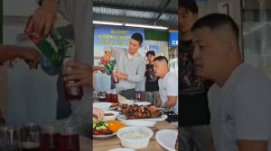 Шиндр Мындр Как в 90 годы Торгаши с рюмками на рабочем месте
