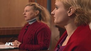 Живет на лестничной клетке - Дела семейные #сЕленойДмитриевой