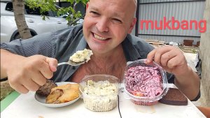 МУКБАНГ МЯСО ПО ФРАНЦУЗСКИ И САЛАТЫ Столичный и Сельдь Под шубой/ОБЖОР