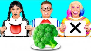 Откуси Лизни или Ничего Челлендж _ Секретные Лайфхаки и Гаджеты с TeenTeam Challenge