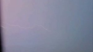 ⛈️ Ливни с грозами и порывами ветра до 17 м/с накроют сегодня Москву

Не укрывайтесь под деревьями
