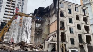 Снос выселенной пятиэтажки серии 1605-АМ/5 на улице Ярцевская 31 к.6