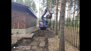 Земляные работы в Тихой Речке, копание траншеи под фундамент и выборка чернозема с вывозом.