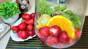 Компот из клубники на зиму с апельсином! Открываешь зимой банку - и снова попадаешь в лето!