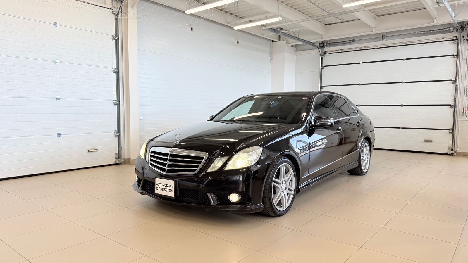 Mercedes-Benz E-Class, 2009 год смотреть онлайн