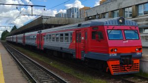 ЭТ2М 094 сообщением Сосново - Санкт-Петербург, отправляется от станции Девяткино