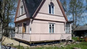 Подъем деревянного дома с заменой фундамента гнилых венцов и полов ГЛАВ-СВАИ СПб