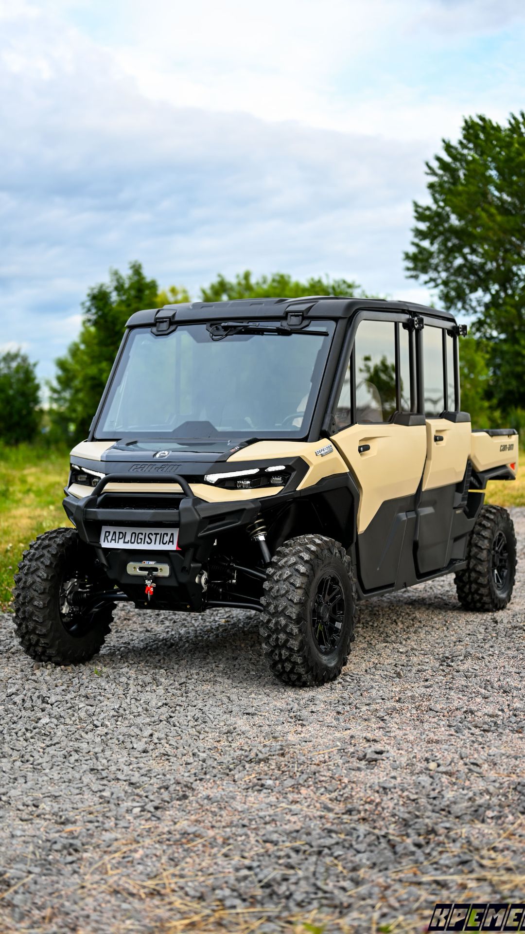 BRP Can-Am Defender Limited MAX HD11
