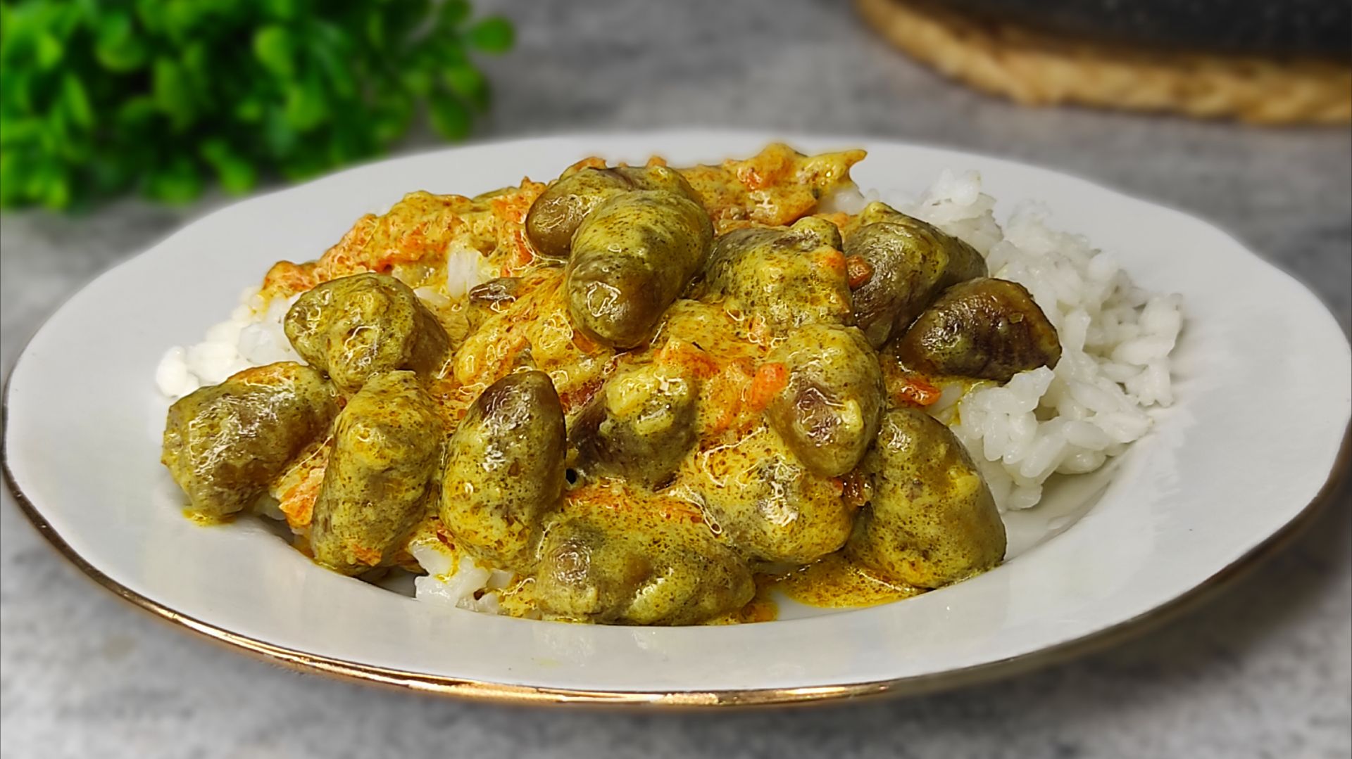 Куриные СЕРДЕЧКИ в сметане на СКОВОРОДЕ! Мягкие и нежные!