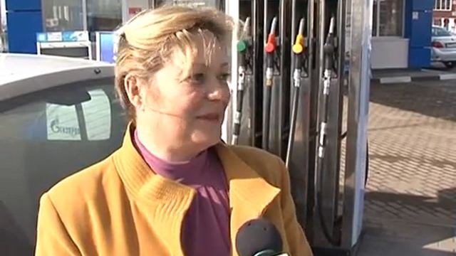 В Курске на заправке вручали девушкам цветы смотреть онлайн