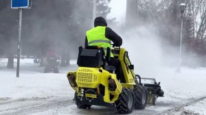 КОММУНАЛЬНАЯ УБОРКА УЛИЦ ОТ СНЕГА ТЕХНИКОЙ МАКСТЕМ, МИНИ-ТЕХНИКА #ПОГРУЗЧИКИ #СПЕЦТЕХНИКА #ТЕХНИКА