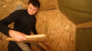 ПРЕВРАТИЛ ЗАБРОШЕННУЮ ЗЕМЛЯНКУ В ЗИМНИЙ ПРИЮТ | Нашёл, где зимуют раки!