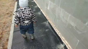 Делаем отмостку своими руками из профмембраны😌😉