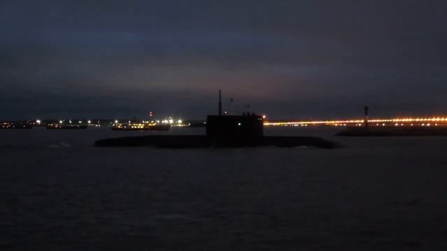 Б-237 «Ростов-на-Дону» выходит из Кронштадата смотреть онлайн