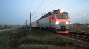 Электровоз ЭП20-055 с поездом №19/20 «Тихий Дон»