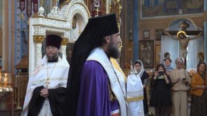 Архиерей вручил аттестаты гимназистам