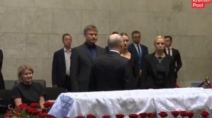 Путин простился с экс-министром обороны Сергеем Ивановым