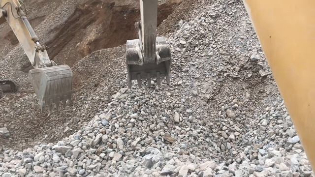 komatsu pc450-8R Howo 371-4chân cơi tới nóc khái thác mỏ đá vôi việt nam смотреть онлайн