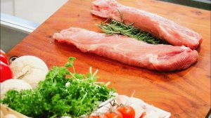 Праздничное блюдо из мяса, грибов и овощей