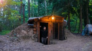 В БОЛЬШОЙ ЗЕМЛЯНКЕ С НОЧЕВКОЙ. ЖИЗНЬ И БЫТ В ЛЕСУ. ДОМ под ЗЕМЛЕЙ  ПРЕОБРАЖАЕТСЯ .