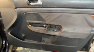 Снимаю Правую Карту Двери Volkswagen Golf 5 Как снять переднюю правую карту двери ?