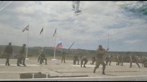 В Новороссийске День ВДВ отметили с улыбкой и пулеметом в руках