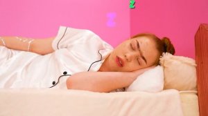Строим Удивительный Кукольный Домик Барби vs Вампир Челлендж _ Смешные Cитуации с Jelly DO Challenge