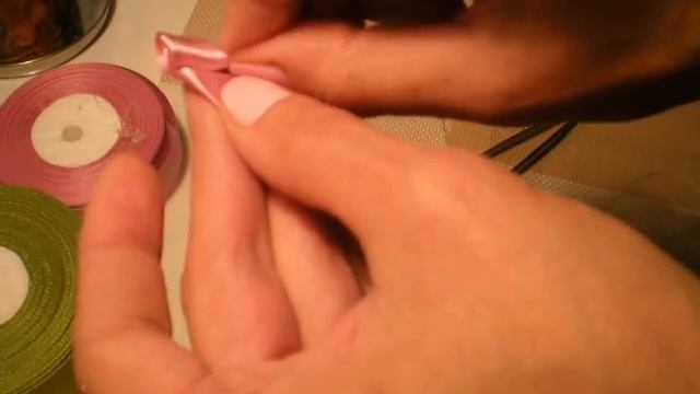 Роза из атласных лент Канзаши / Своими руками. Видео./Rose ribbons смотреть онлайн